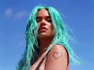 y2mate.com - KAROL G Provenza Official Video_1080 (online-video-cutter.com)