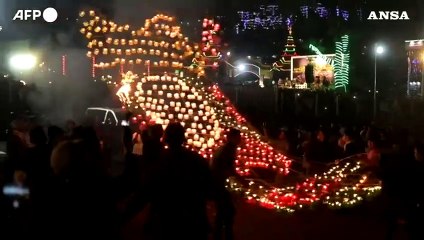 Birmania, in migliaia al festival delle mongolfiere