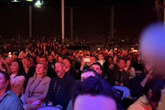 El auditorio del pesaje para Tyson vs Paul lució un lleno impresionante