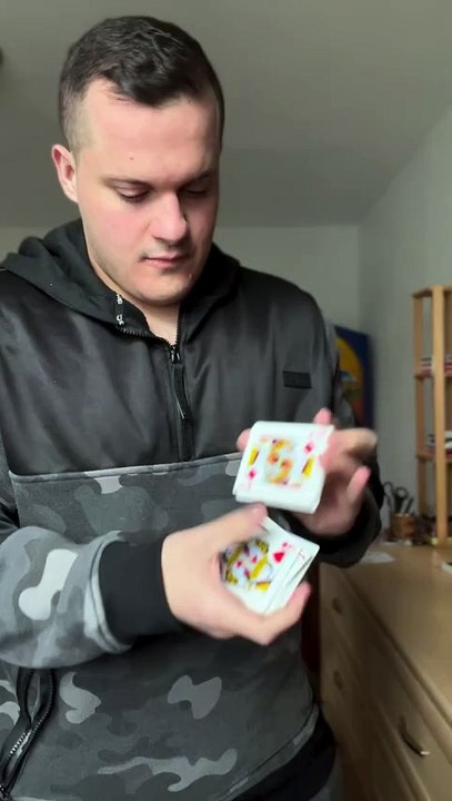 Playing Card Tricks | Public Reactions On Magic Tricks | Magic Tricks | Gianni Palumbo Magic Tricks