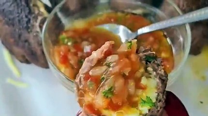 Novedosos pasteles (o croquetas) de carne rellenos