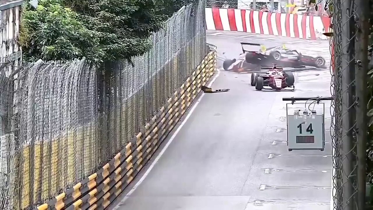 FR World Cup 2024 Macau Q2 Big Pile Up Crash