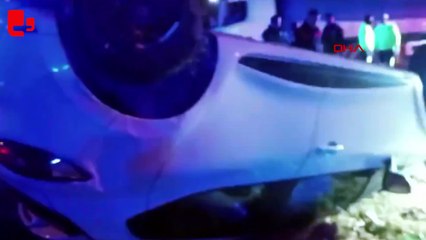 Lastiği patlayan otomobil takla attı: 2 yaralı