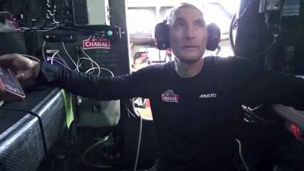 Vendée Globe 2024 - Nuit de mrde pour Jérémie Beyou / CHARAL