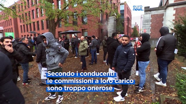 I conducenti delle app di servizio taxi protestano a Bruxelles