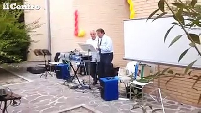 L'Aquila, Cialente cantante spopola su Youtube