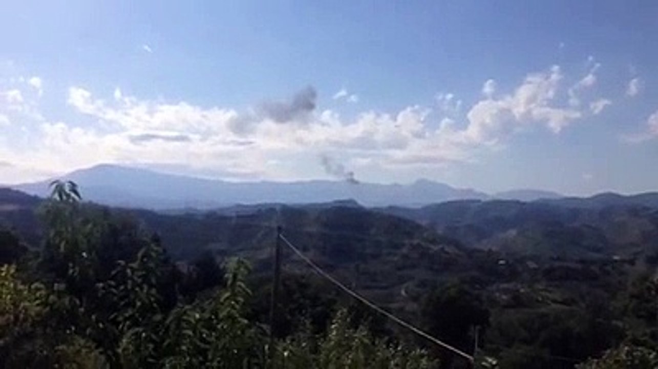 Scontro tra due Tornado nell'Ascolano, le fiamme dalla collina