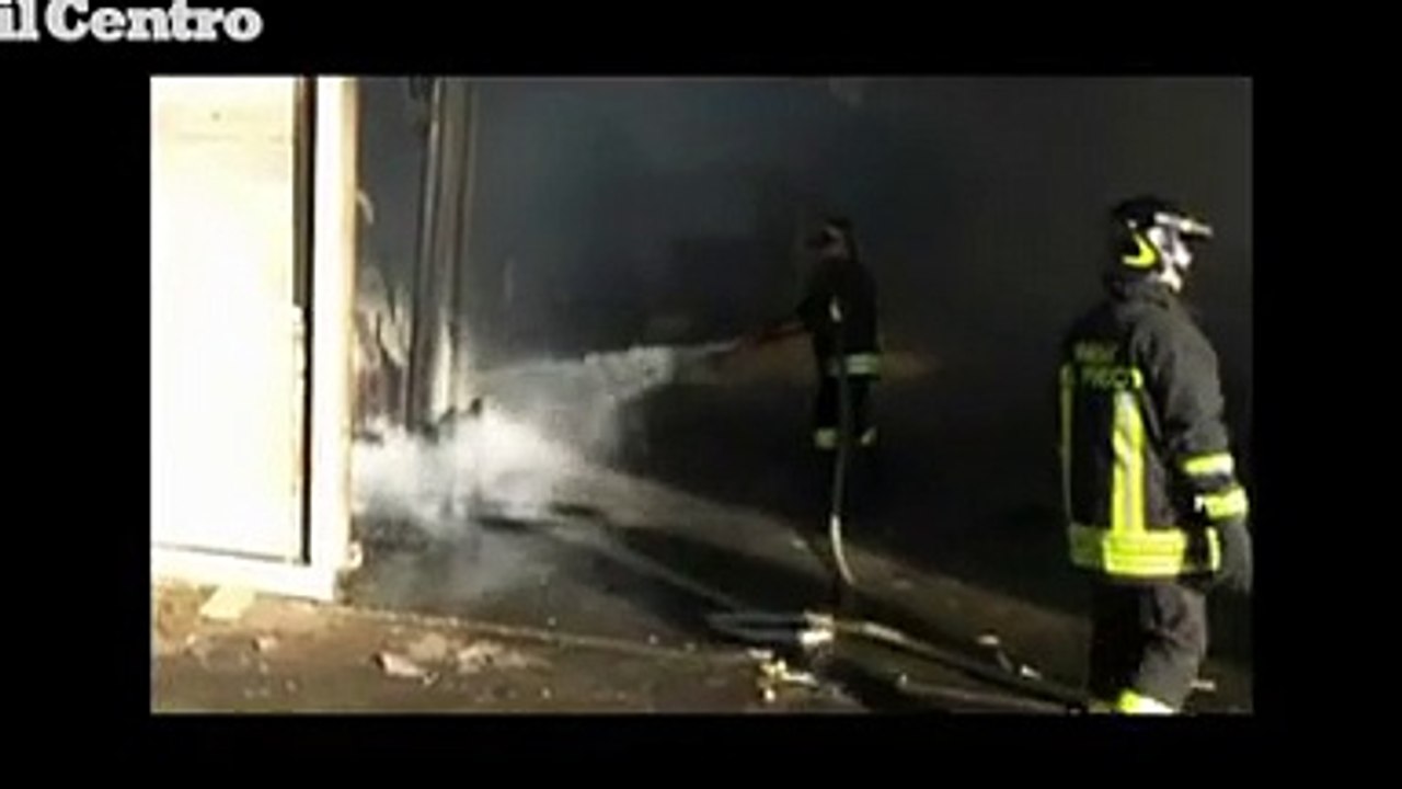 Celano, fabbrica di legname distrutta dalle fiamme