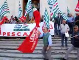 Pescara, presidio dei sindacati in Comune contro l'aumento delle tasse