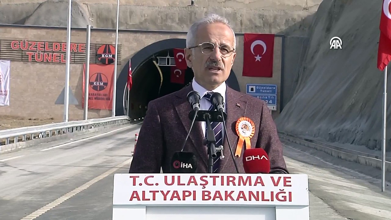 Bakan Uraloğlu  Van-Hakkari yönündeki tüpünü bitirerek hizmete açmanın mutluluğunu yaşıyoruz
