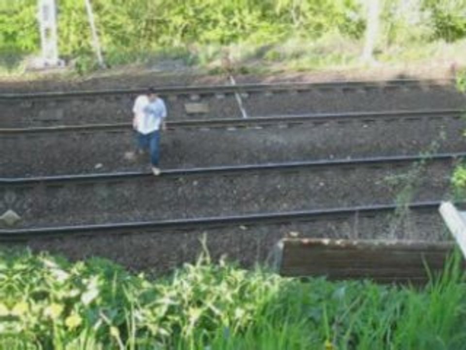Montage accident de train (after effects)