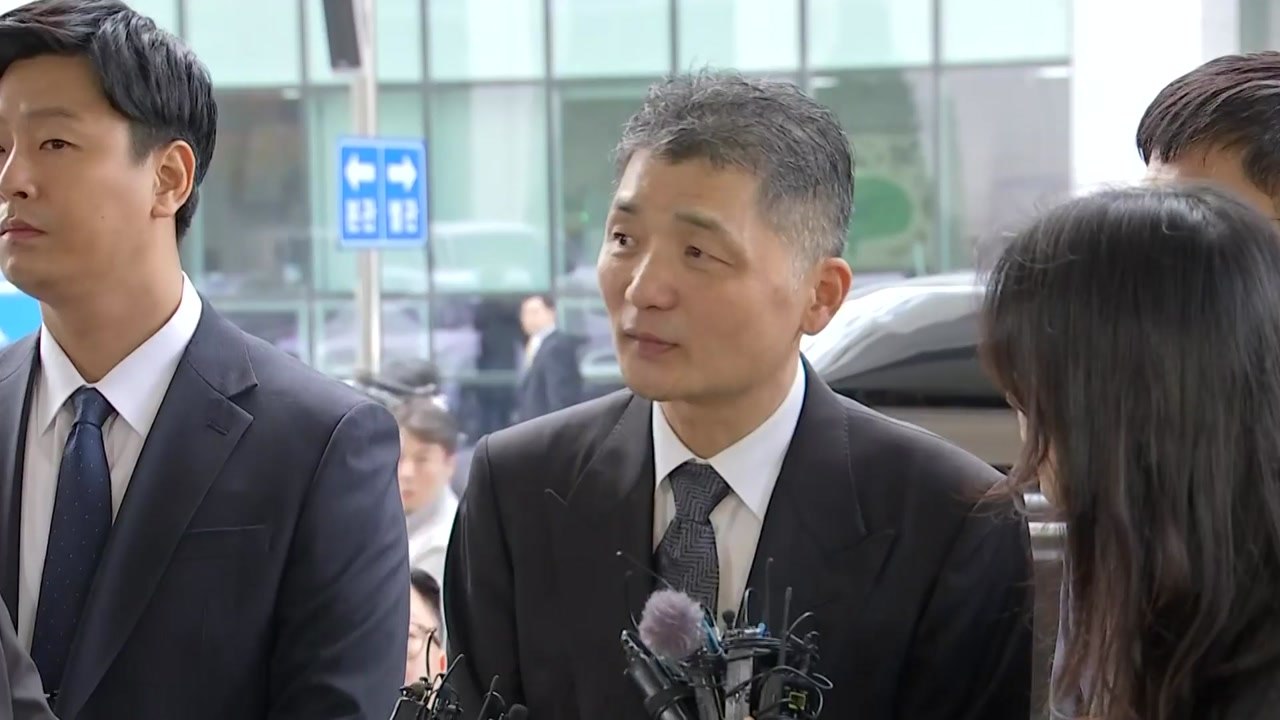 'SM 시세 조종' 카카오 김범수 보석 후 첫 재판..."성실히 임하겠다" / YTN