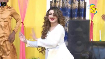 Warda , Khich Khich Ke Tu Seene , New Punjabi Hot Mujra 2024