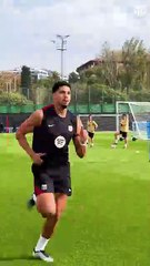 Cuenta atrás: Araujo acelera en su recuperación con carreras al sprint