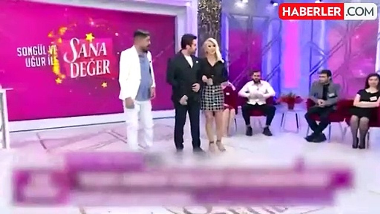 Canlı yayında fenalaşan Songül Karlı hastaneye kaldırıldı