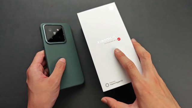 Unbox of The Mi's NEW Killer - Xiaomi 15 | Hand's-On Review | Media Tech | BIG TECH SPOTLIGHT