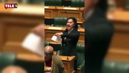 Parlamentoda ortalık karıştı! Oylamayı engellemek için ‘Haka dansı’ yaptılar