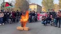 Torino, corteo studenti 'No Meloni Day': scontri con le forze dell'ordine