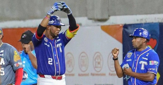 Alcides Escobar alcanzó varias cifras redondas en la LVBP