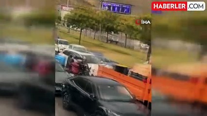 İzmir'de Sağanak Yağış Hayatı Olumsuz Etkiledi