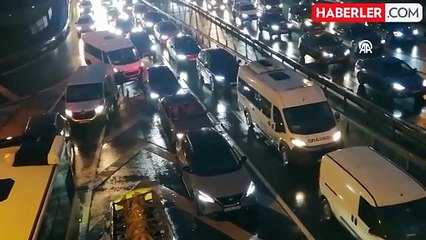 İstanbul bu akşam kıpkırmızı! Trafik adeta kilitlendi