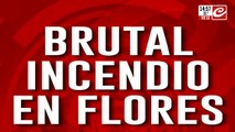 Brutal incendio en Flores: dos personas murieron y seis heridos