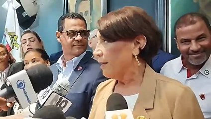 Amparo Custodio es juramentada como alcaldesa de La Vega