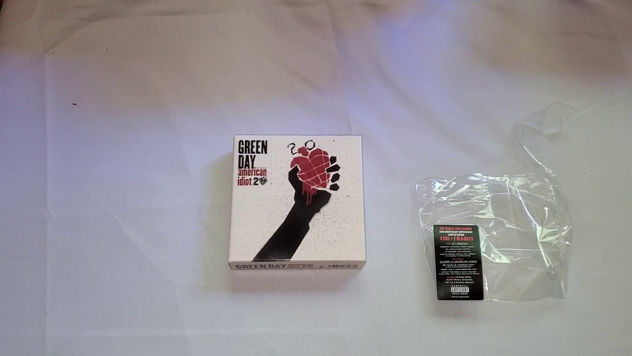 Green Day American Idiot 20th Anniversary Deluxe Edition CD Unboxing