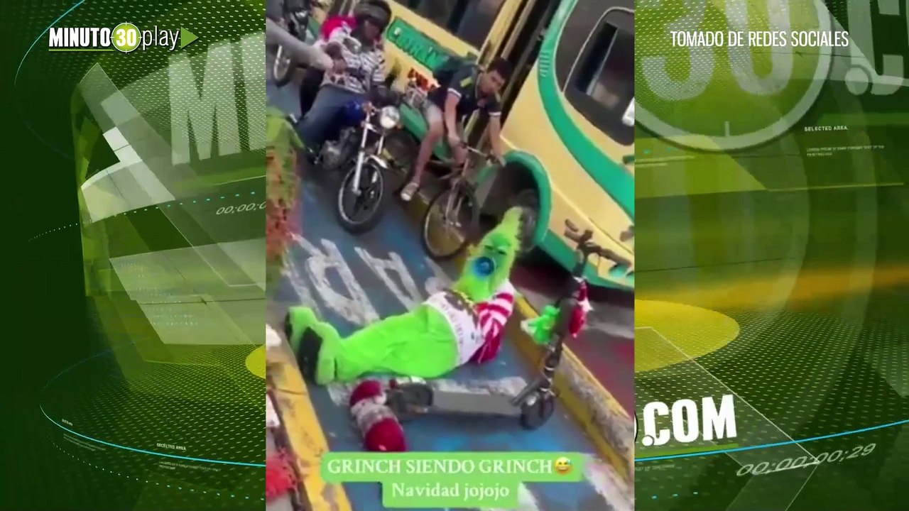 'Pase por encima si quiere'  El Grinch le pone un alto a los motociclistas en una ciclorruta 
