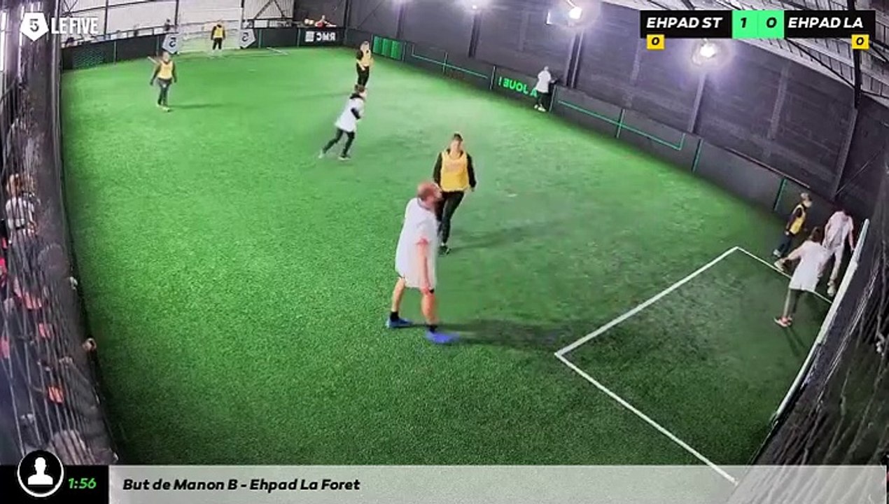 EHPAD ST CHRISTOPHE - EHPAD LA FORET 15/11 à 20:58 - Football Terrain 2 (LeFive Challans)