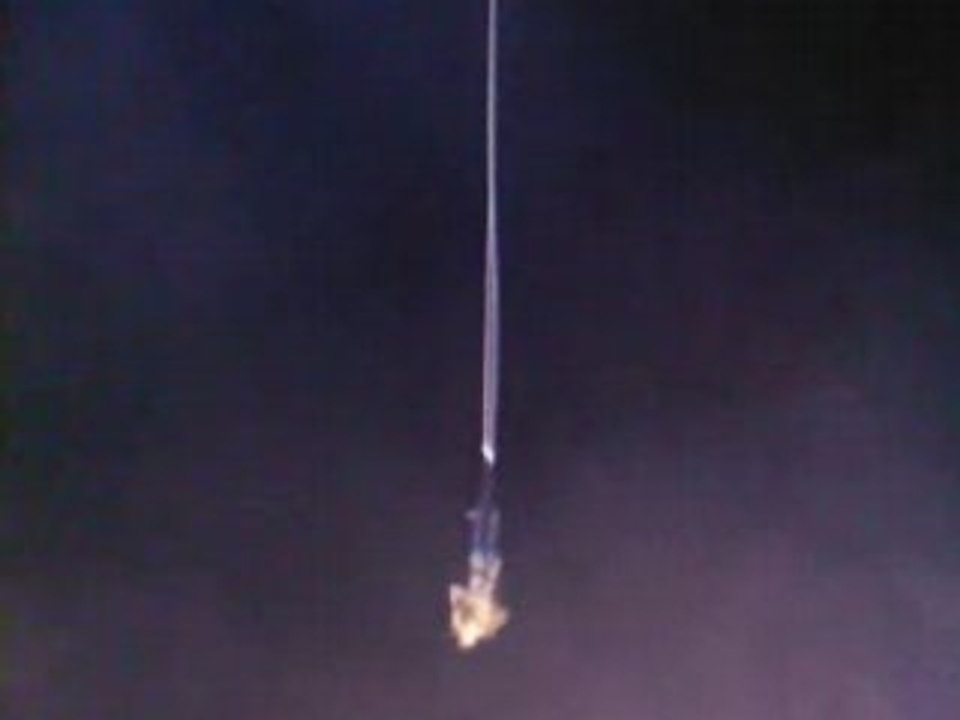 SAUT A L ELASTIQUE INES 2008 TAHIA TOUN'S