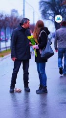 Social experiment: bag of money test surprises kind stranger! #HonestyTest #KindnessReward #SocialExperiment