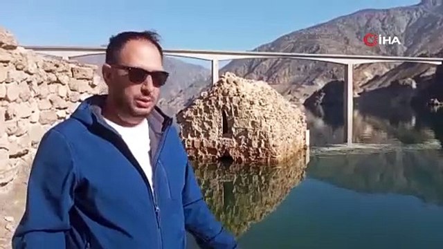 Baraj suları çekilince 'Tekkale Kalesi' gün yüzüne çıktı