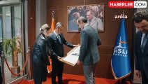 CHP Genel Başkanı Özgür Özel, Şişli Belediye Başkanı Resul Emrah Şahan'ı Ziyaret Etti