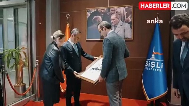 CHP Genel Başkanı Özgür Özel, Şişli Belediye Başkanı Resul Emrah Şahan'ı Ziyaret Etti
