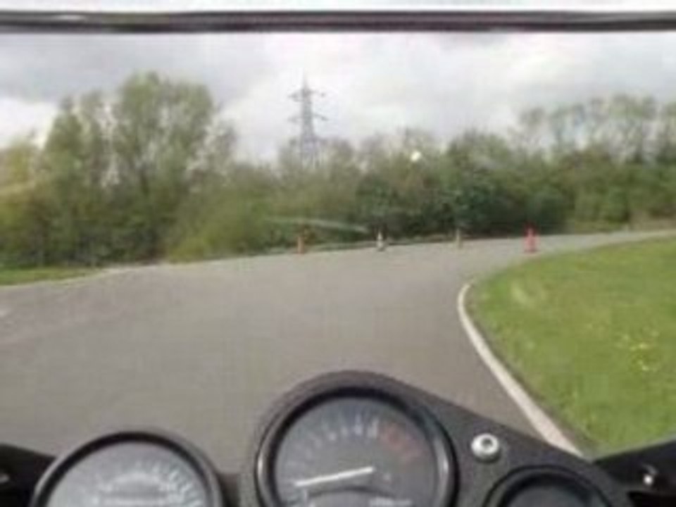 GeFORCE a LEZENNES le 25-04-08 sur le GSXR 750 VIDEO 2