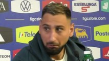 Il telefono squilla durante la conferenza: la reazione di Donnarumma è tutta da ridere!