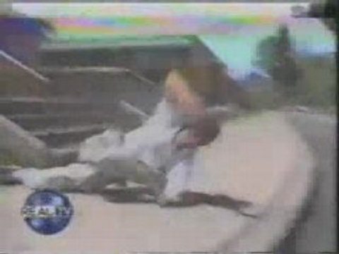 - horrible skateboarding crash!-
