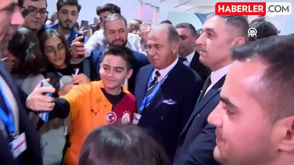 Fatih Terim'e Azerbaycan'da adım attırmadılar