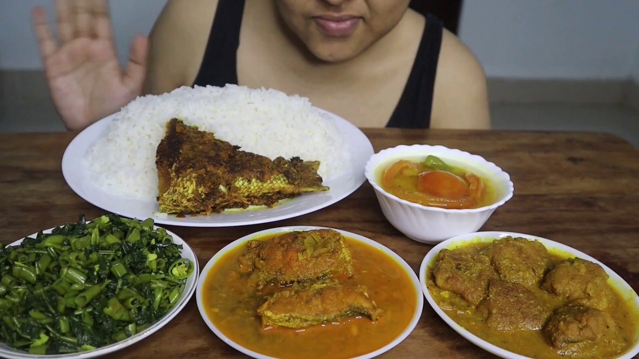 EATING FISH FRY, FISH CURRY, WHITE RICE, KARMI SAAG FRY, MASOOR DAL VADA CURRY, MASOOR DAL | MUKBANG