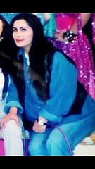 DÜNYAYI KARANLIK BASALI OZANLAR SAZINI DUVARA ASALI TÜRKÜLER ÖKSÜZ KALDI KADINLAR TASALI VAR SEN GİT BU DÜNYADAN NURAY ABLA