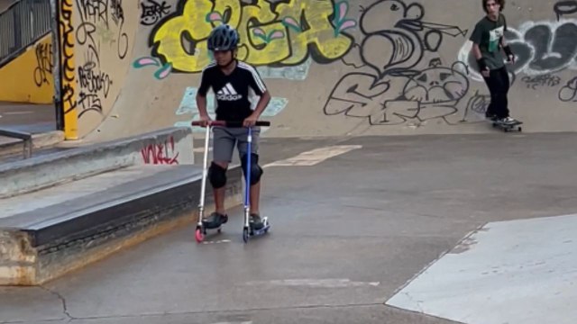 Rough slam caught on camera as skateboarder attempts to nail a kickflip
