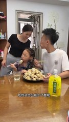 Funny Daughter and Dad Eating Momos Together! 😂🥟 #FamilyFun