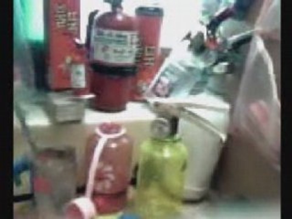 Nude Fire Extinguisher, 누드 소화기 샘플 3개