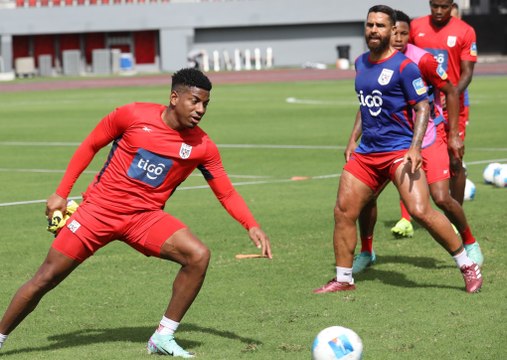 La selección de Panamá entrenó esta sábado con la mira puesta en la selección de Costa Rica