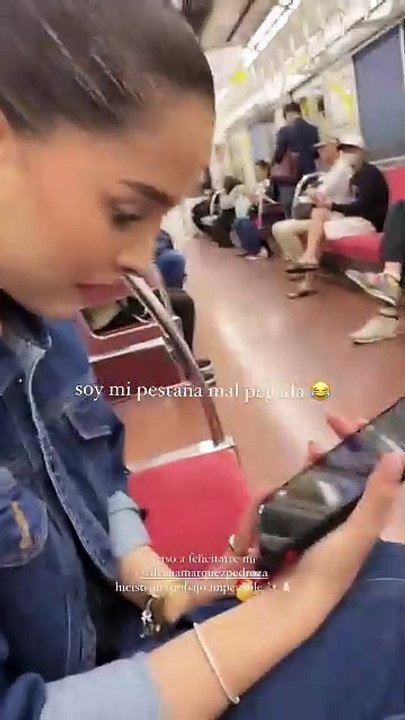 Andrea Rubio apoyando a Venezuela desde Japón