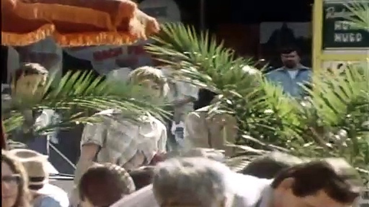 Drei Damen vom Grill S02E03-Seniorenball