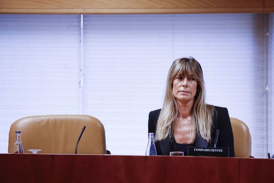 Las Noticias de La Trinchera. Begoña Gómez pidió alumnos a empresas privadas para su máster