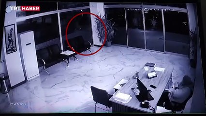 AK Parti Beylikdüzü İlçe Başkanlığı'na saldırı