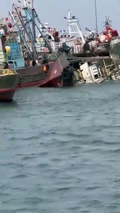 The moment a Moroccan ship sank 🚢⚓💥